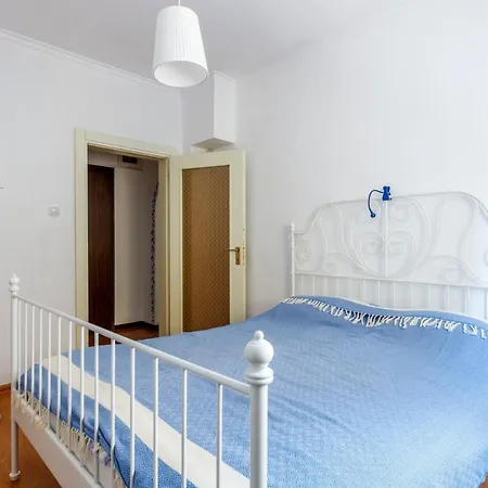 Galaxy Downtown - 2 Bedroom * Sofia
